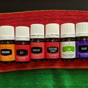 Essential oils - lot of 6 new oils